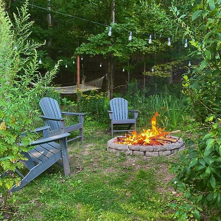 Cozy Cottage With Jacuzzi And Fire Pit And Reading Nook! Livingston Manor Extérieur photo