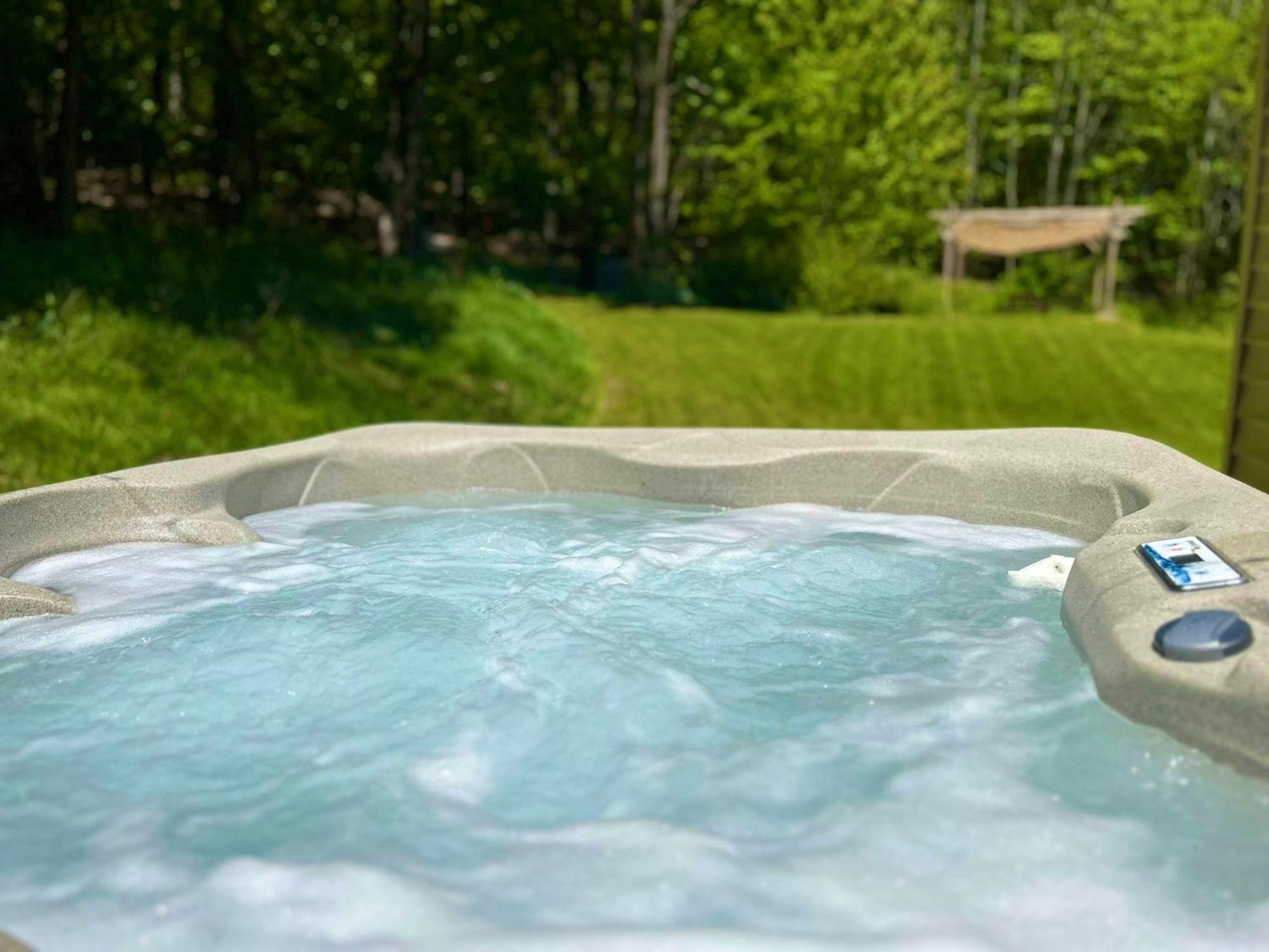 Cozy Cottage With Jacuzzi And Fire Pit And Reading Nook! Livingston Manor Extérieur photo